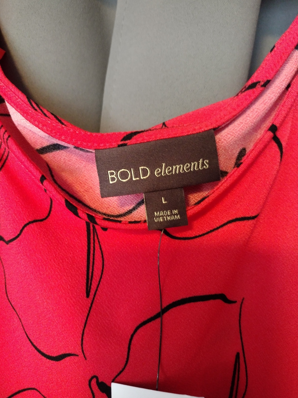 BOLD elements Red Floral Cold-Shoulder Ruffle Blouse - Picture 4 of 10